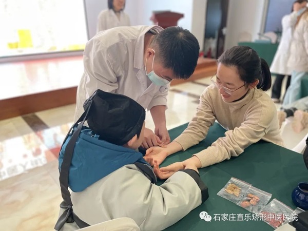 燕都小記者中醫(yī)研學活動走進直樂矯形中醫(yī)醫(yī)院